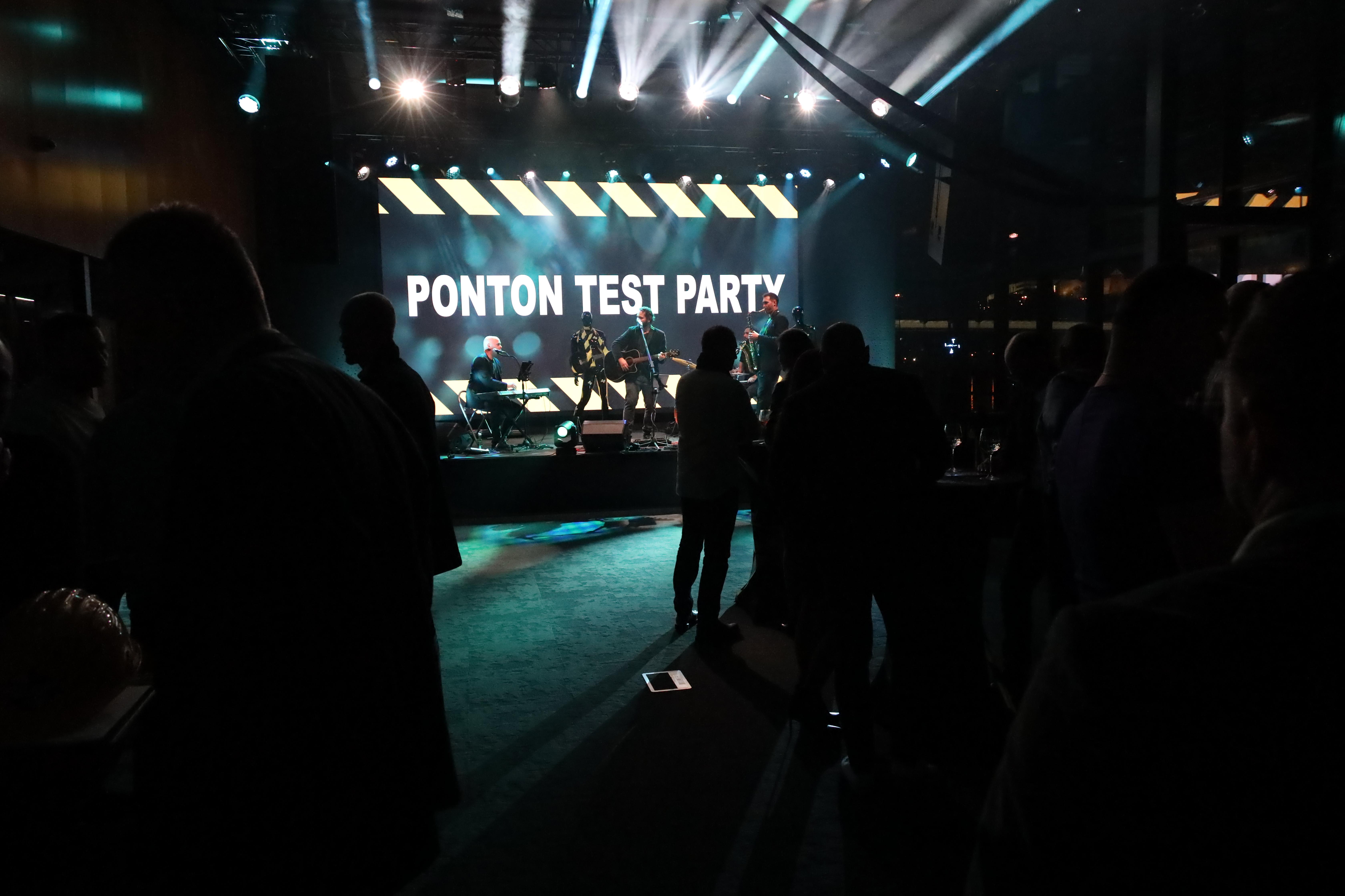 Ponton Test party